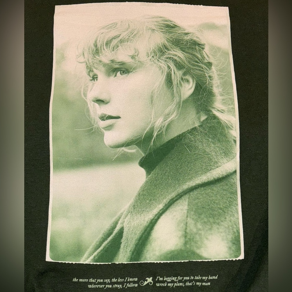 ❌SOLD❌Taylor Swift -LIFE WAS A WILLOW- Rare Evermore Hoodie Sz LARGE